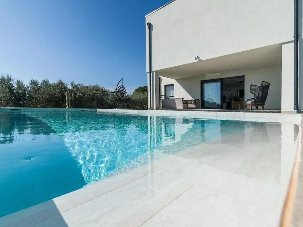 Villa Aurora III Marcana 0*,  Croatia