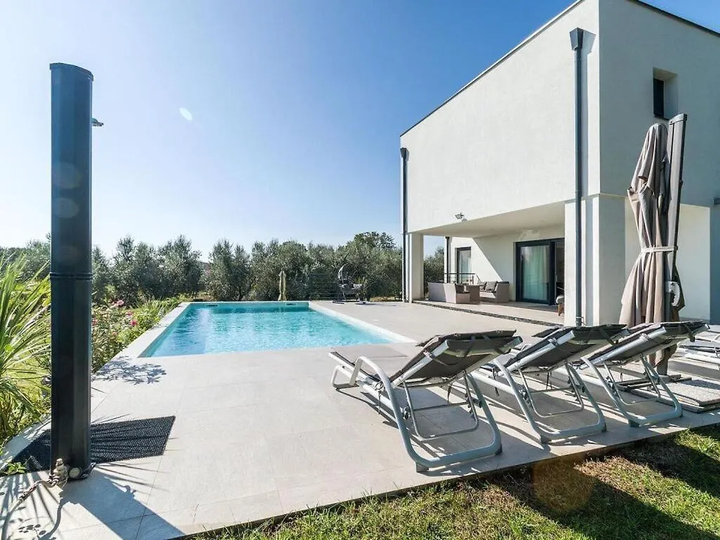 Villa Aurora III Marcana 0*,  Croatia